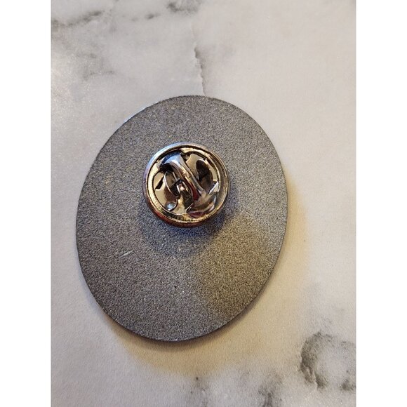 Grandfather Mountain Highland Games 2009 Commemorative Pin Badge - Picture 2 of 3